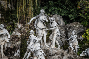 Fototapeta premium statua reggia di caserta