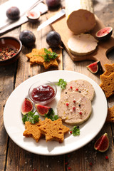 foie gras with gingerbread cake