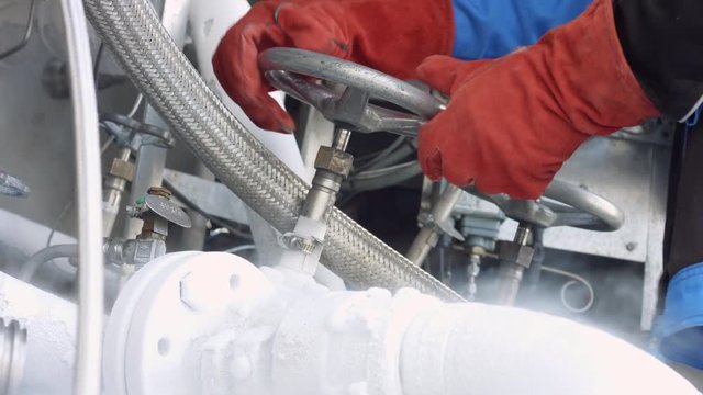 Turning Valve In Cryogenic Pumping System