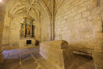 Claustro de la Colegiata de Santillana del Mar en Cantabria