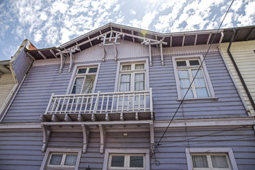 pacific chili seagull streetart valparaiso house sky sun south america