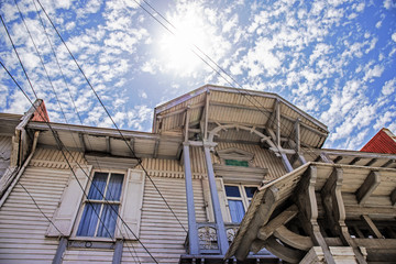 pacific chili seagull streetart valparaiso house sky sun south america