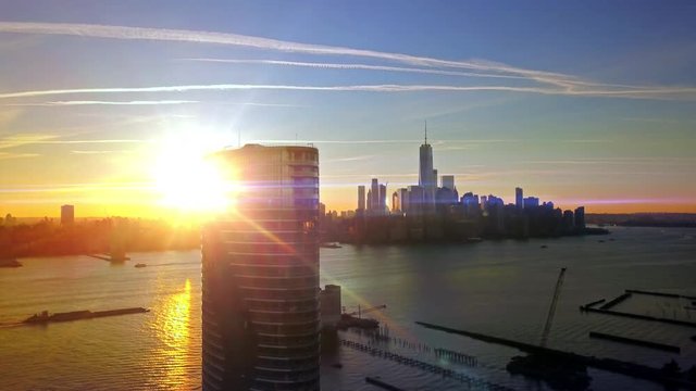 Sunrise At New York City And Sunflares 4k