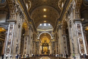 The interior of the Cathedral of St. Peter in the Vatican - obrazy, fototapety, plakaty