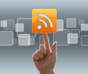 ボタンを押す男性の手（RSS）