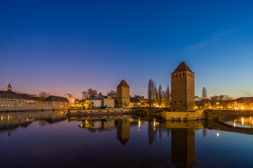 Obraz premium Ponts Couverts and barrage Vauban, night scene of Strasbourg