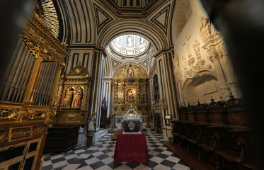 Detalles del interior de la Catedral de Bilbao