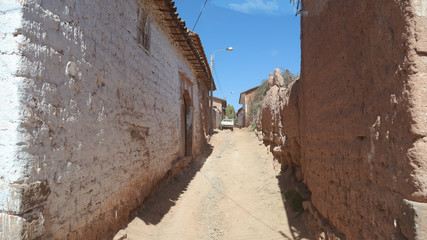 Calle de Maras en Perú