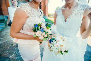 bride and bridesmaids bouquet