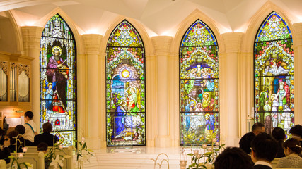 結婚式場　ステンドグラス