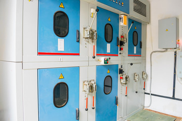 Isolated chambers are modulated at a high voltage substation