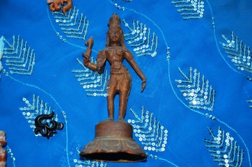 Souvenirs du Tamil Nadu (Statuettes en pierre)