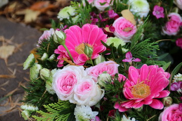 Blumenkranz zur Beerdigung