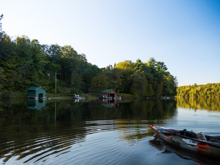 Fototapeta na wymiar Parc de la Gatineau - Lac Meelch