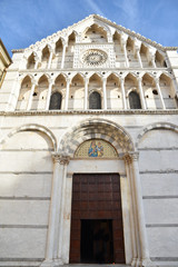 Fototapeta na wymiar Façade de l'église Santa Caterina à Pise en Toscane, Italie