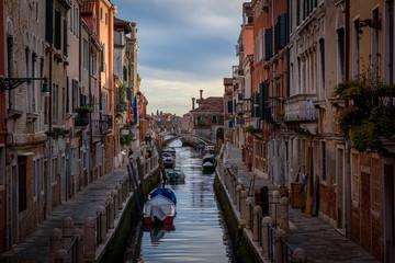 Fototapeta na wymiar Venetian streets and canals