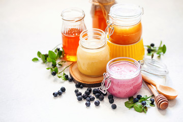 Blueberry cream honey
