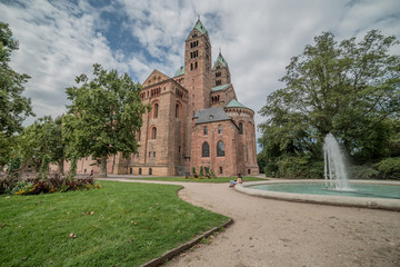 Fototapeta na wymiar Kaiserdom, Dom in Speyer