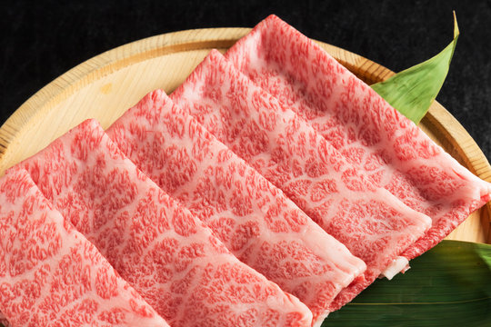 きれいな霜降り肉　The finest Kyushu Japanese beef