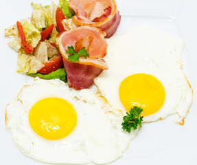 bacon with eggs