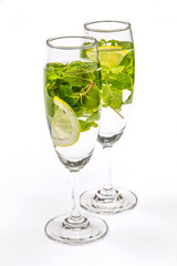 ハーブのデトックスウォーター Herbal detox water