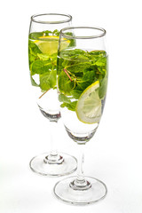 ハーブのデトックスウォーター Herbal detox water