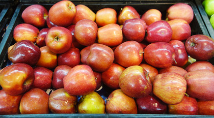 Red apples
