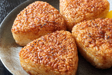 焼きおにぎり　Grilled rice balls