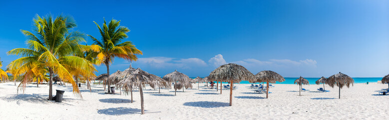 Beautiful Caribbean beach © TravelPhotoBloggers