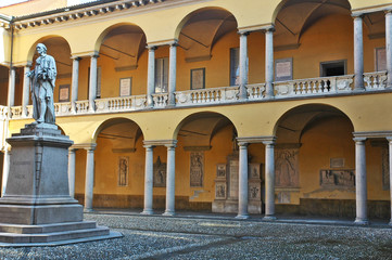 I cortili dell'Università di Pavia