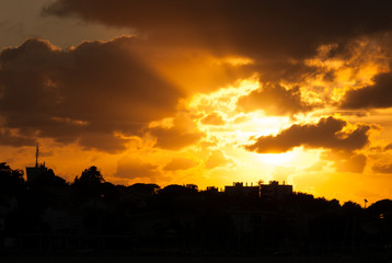 couché de soleil dans les nuage