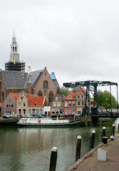 Fototapeta na wymiar The harbor of the city of Maassluis