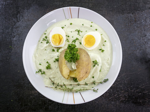 Gr&uuml;ne Sauce mit Eiern und Kartoffel