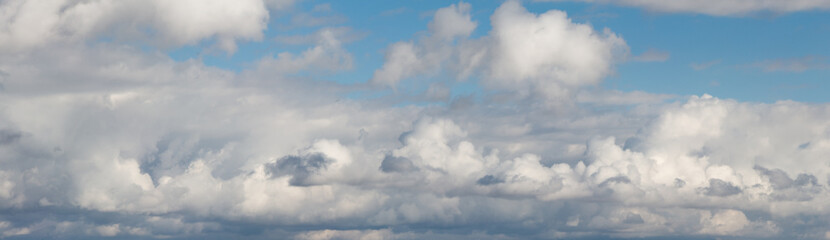 Obraz premium Blue sky with clouds