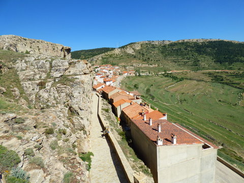 G&uacute;dar es una localidad y municipio de la comarca G&uacute;dar-Javalambre en la provincia de Teruel, en la Comunidad Aut&oacute;noma de Arag&oacute;n, Espa&ntilde;a