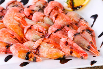 Boiled shrimps with sauce