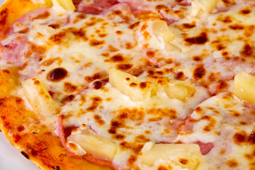 Pizza with ham