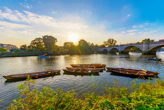 Richmond park river with boats