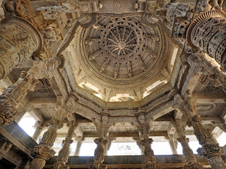 Fototapeta na wymiar Jain, Marmortempel Ranakpur