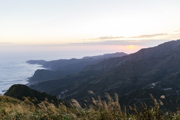 Fototapeta na wymiar Taiwan Sonnenaufgang Berg Meer