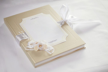 blanc wedding guest book