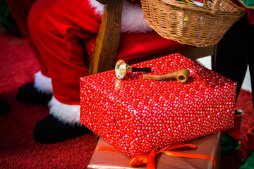 Prezent karton mikołaj