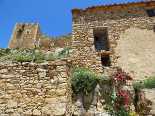 Castillo de Puertomingalvo. Pueblo en Parque Cultural del Maestrazgo en la comarca de Gúdar-Javalambre, en la provincia de Teruel en Aragón, España