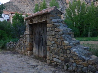 Fototapeta na wymiar Miravete de la Sierra. Pueblo con encanto de la provincia de Teruel (España) comunidad autónoma de Aragón, de la comarca del Maestrazgo
