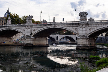 Obraz premium Bridge over the Tiber