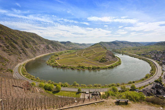 Bow of River Moselle at Bremm