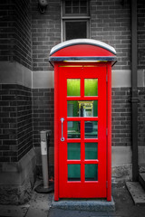 Obraz premium Vintage UK red phone booth