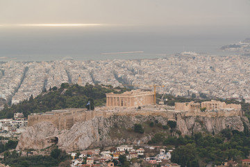 Fototapeta na wymiar view of Athens and the Acropolis from the Mount Lycabettus