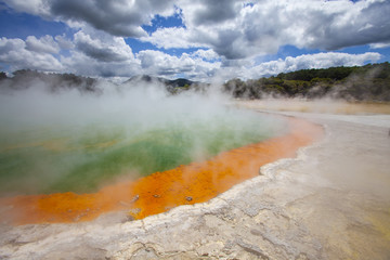 vulkanischer See in Roturoa, Neuseeland, Nordinsel