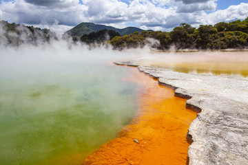 vulkanischer See in Roturoa, Neuseeland, Nordinsel